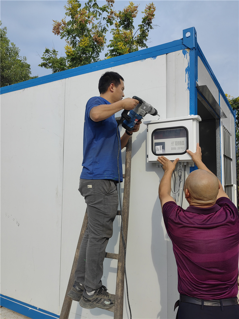 公磅無人值守掃碼過磅付款系統(tǒng)， 操作簡單，價格美麗， 司機朋友過磅操作便捷。